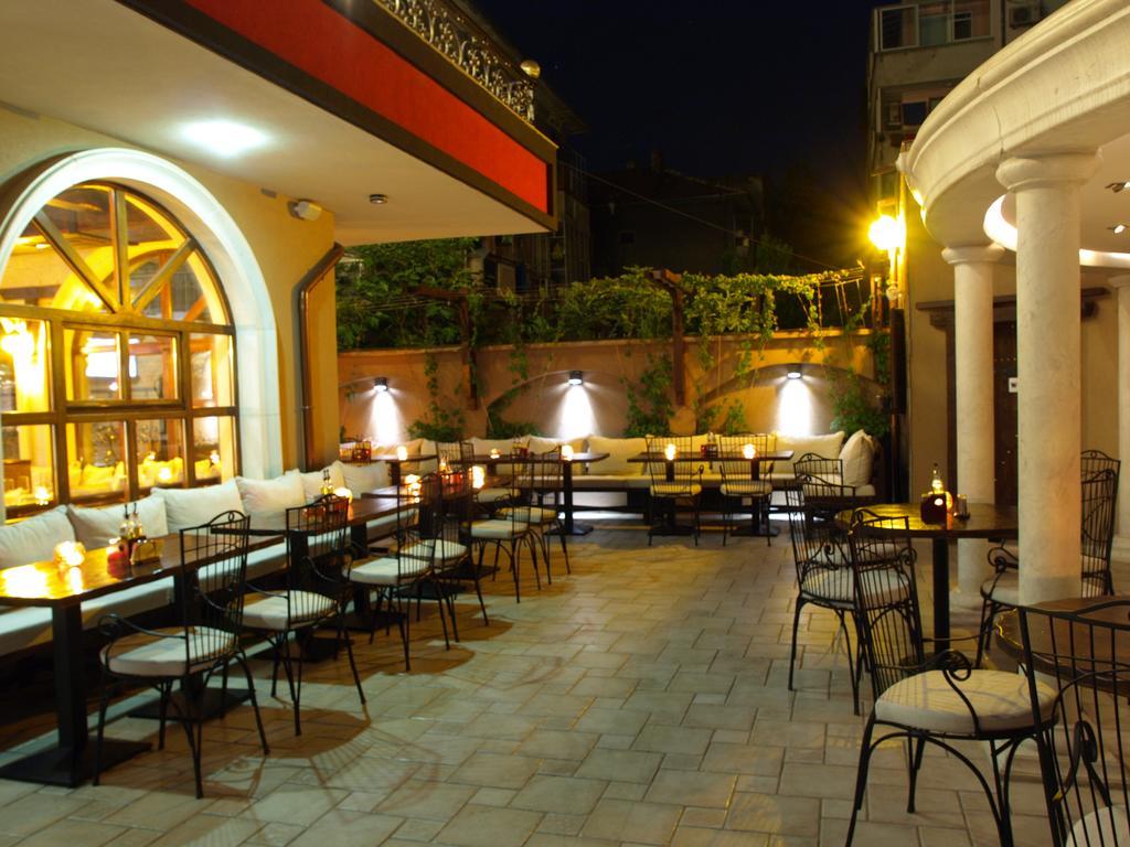 Семеен Хотел Опера Burgas Exterior photo