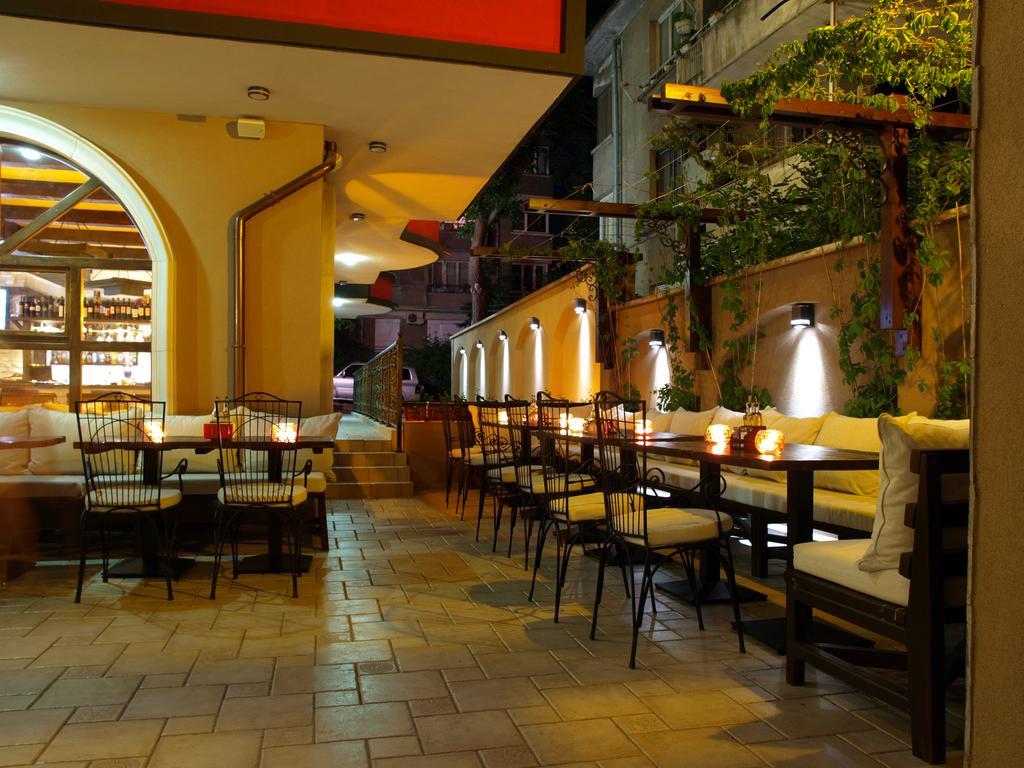 Семеен Хотел Опера Burgas Exterior photo