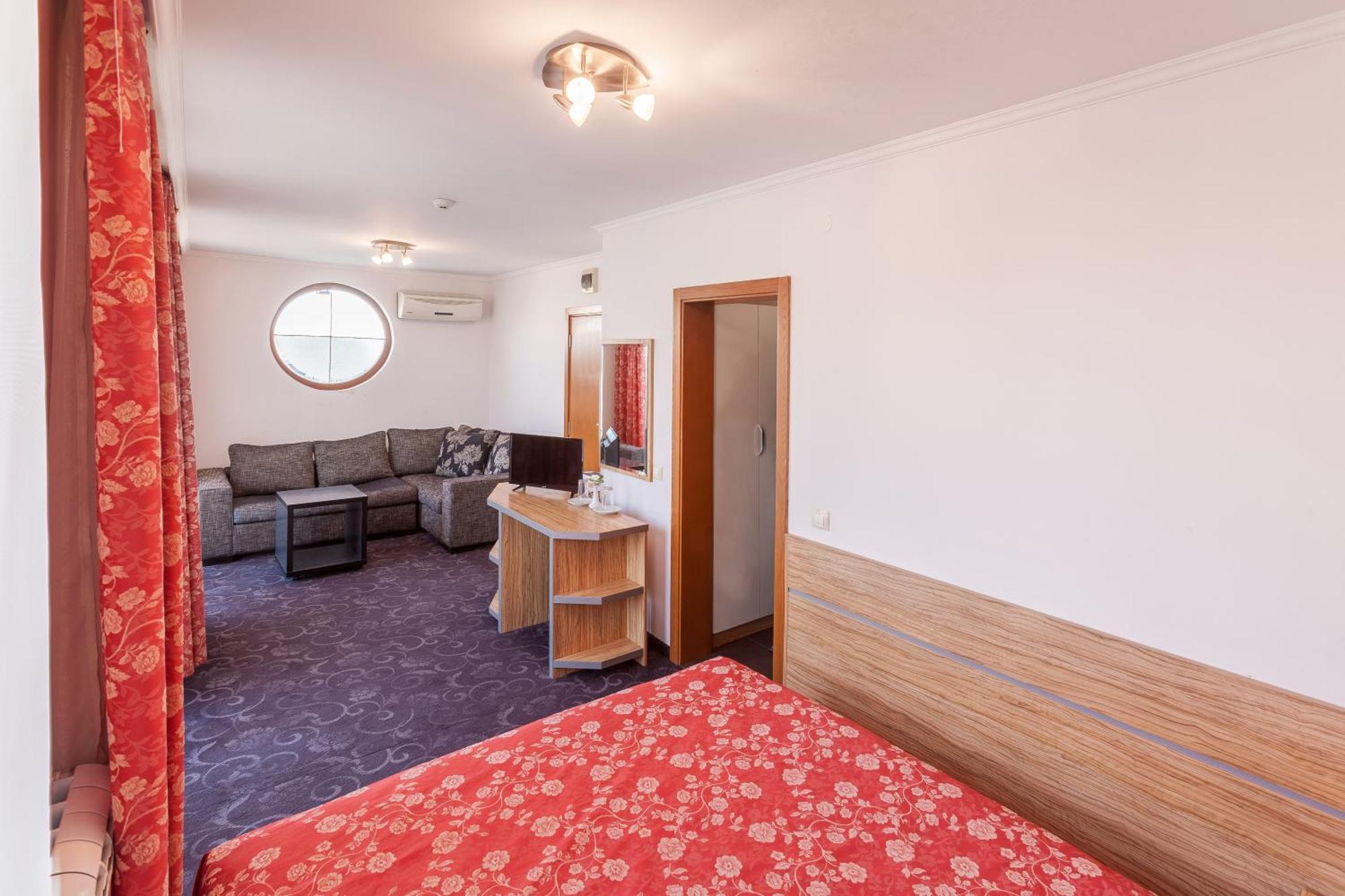 Семеен Хотел Опера Burgas Room photo